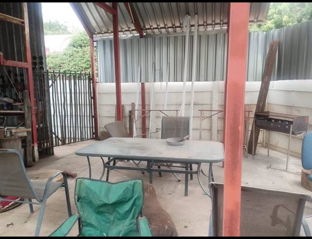 3 BEDROOM HOUSE FOR SALE IN OOS EINDE
